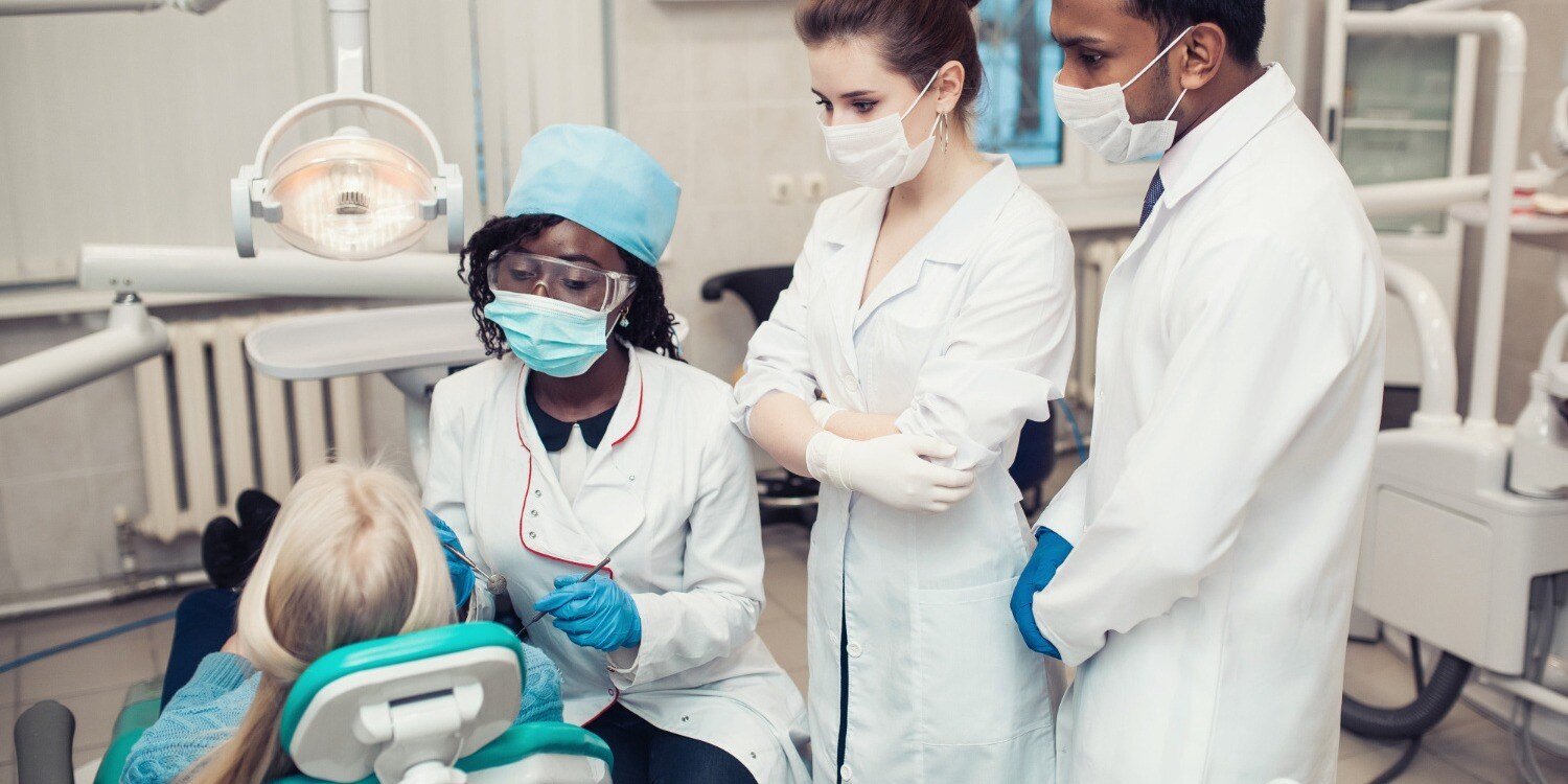 7 Ways Dental Continuing Education Benefits Your Practice & Staff